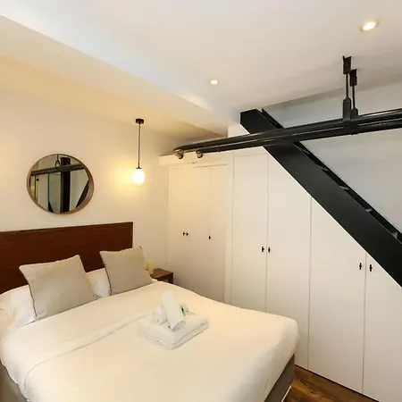 Apartment Proche Des Celebres Puces De 4p - Flat-guest Paris